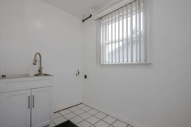 $225,000 | 18940 Baker Avenue, Country Club Hills, IL 60478