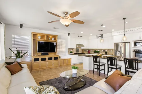 $979,900 | 864 Spotted Pony Lane, Rocklin, CA 95765