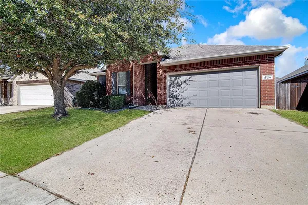 $1,995 | 1624 Wickham Drive, Burleson, TX 76028