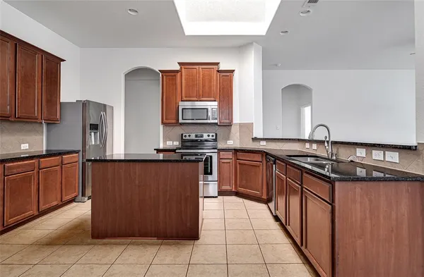 $1,995 | 1624 Wickham Drive, Burleson, TX 76028