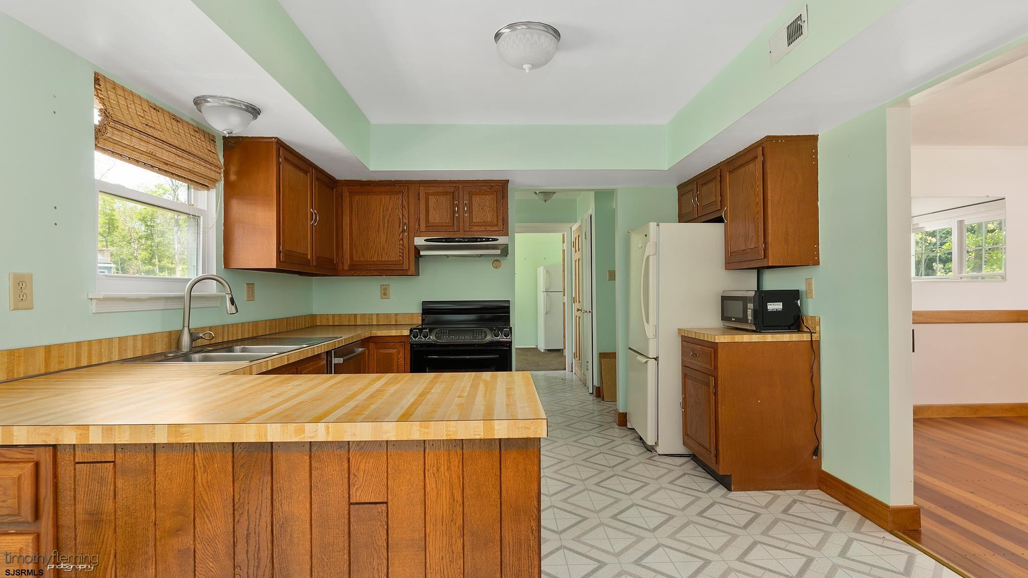 660 Stagecoach Road Marmora, NJ 08223 - Photo 9 of 24 Gallery Image 9