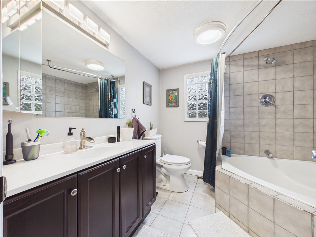 26 Edgewood Road Glocester, RI 02814 - Photo 10 of 32