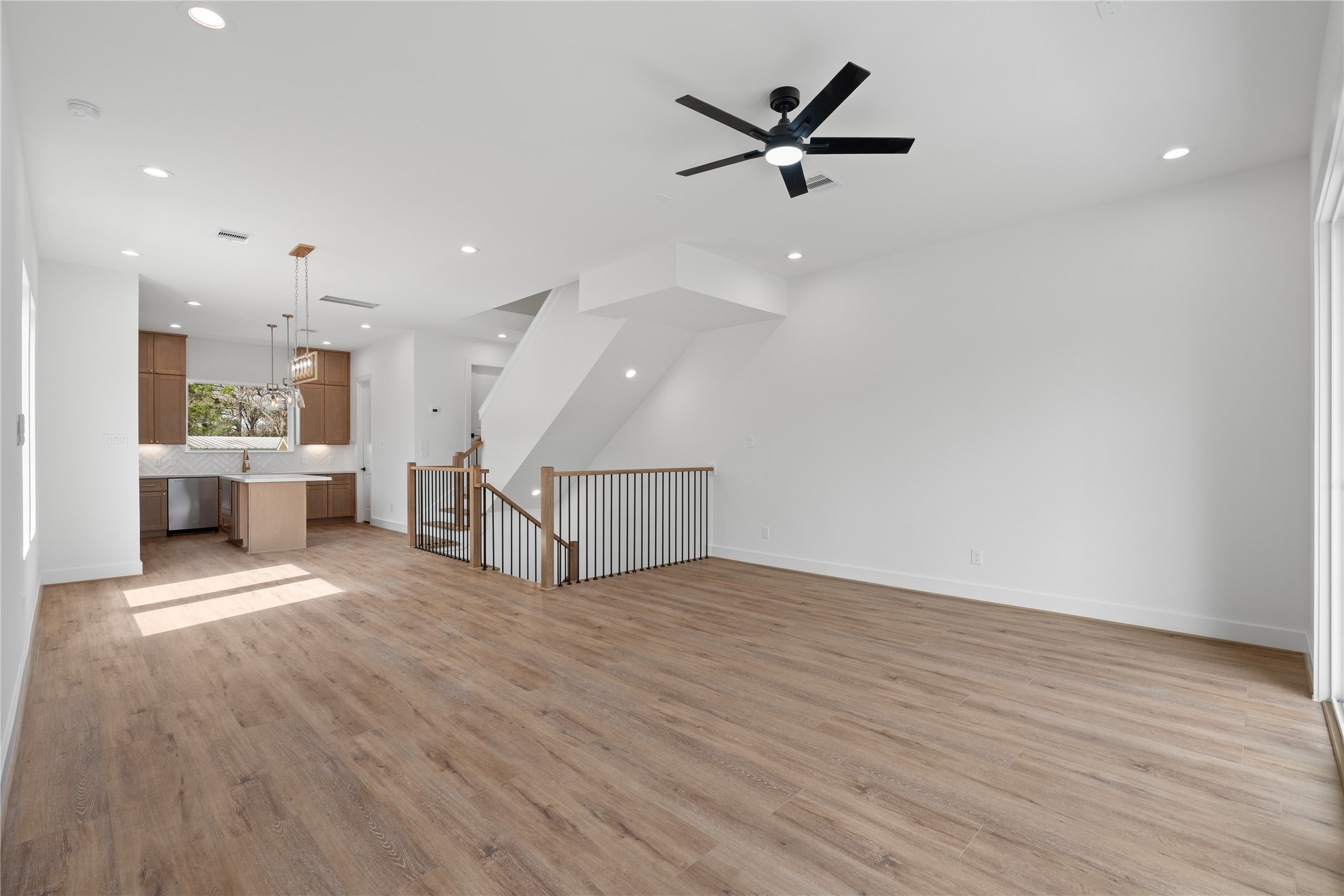 826 Curtin Street, Unit D Houston, TX 77018 - Photo 15 of 50