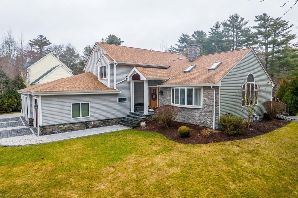 33 Sylvia Street Fairhaven, MA 02719 - Photo 2 of 42