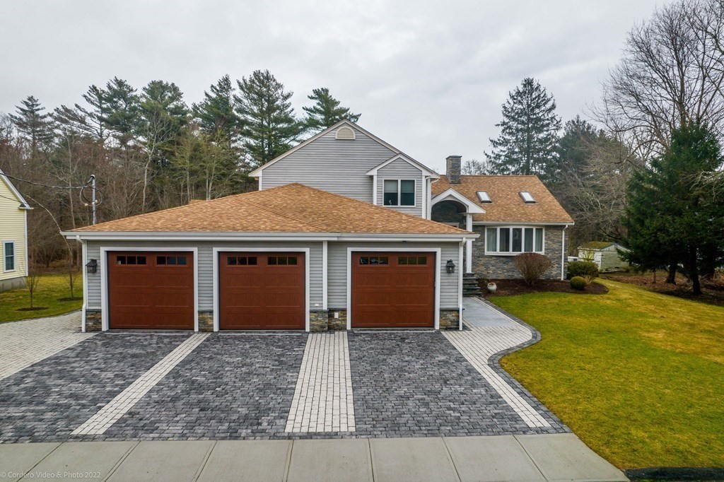 33 Sylvia Street Fairhaven, MA 02719 - Photo 3 of 42