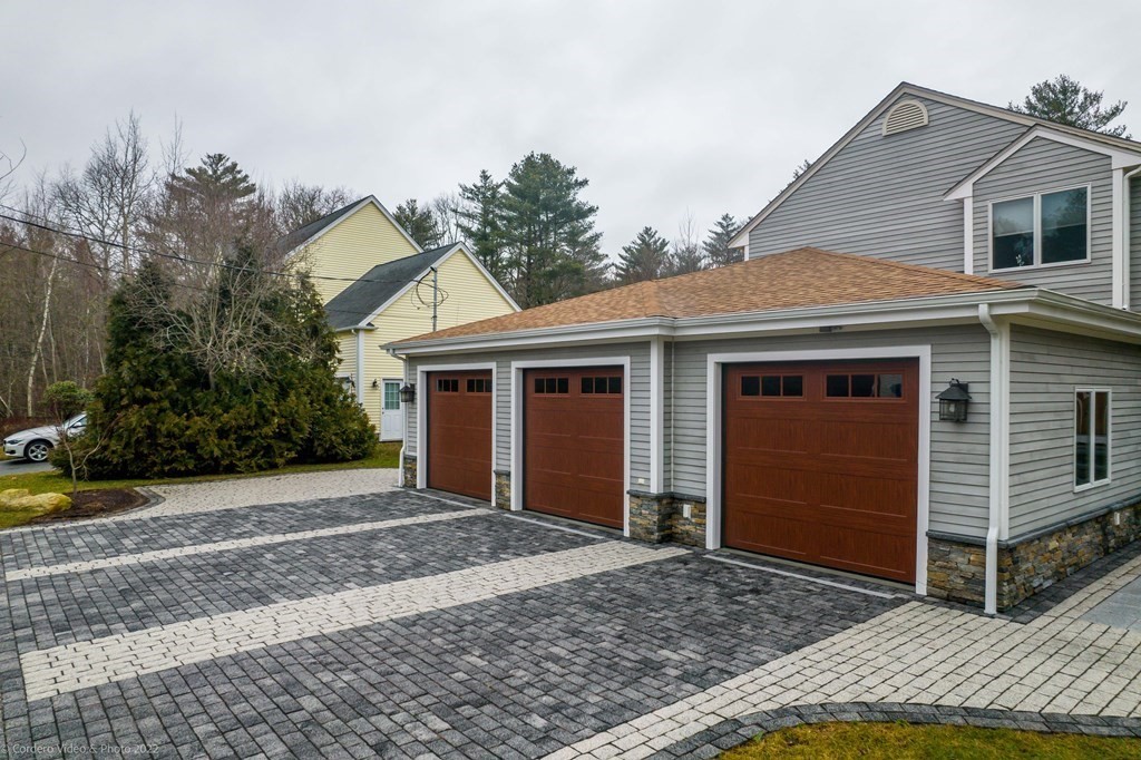 33 Sylvia Street Fairhaven, MA 02719 - Photo 4 of 42