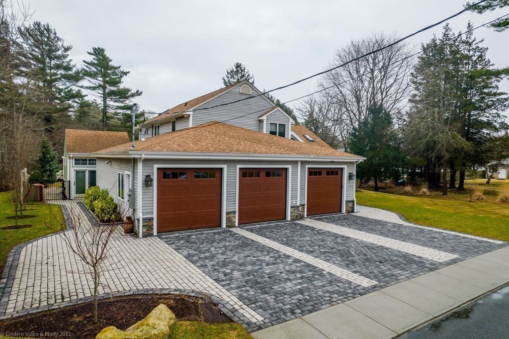 33 Sylvia Street Fairhaven, MA 02719 - Photo 5 of 42