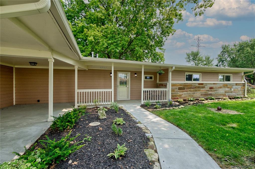 3555 Fisher Road Indianapolis, IN 46239 - Photo 2 of 33 Gallery Image 2