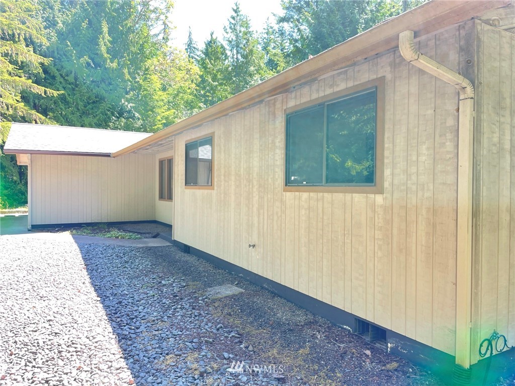 483 Hunt Road Port Angeles, WA 98363 - Photo 3 of 33 Gallery Image 3