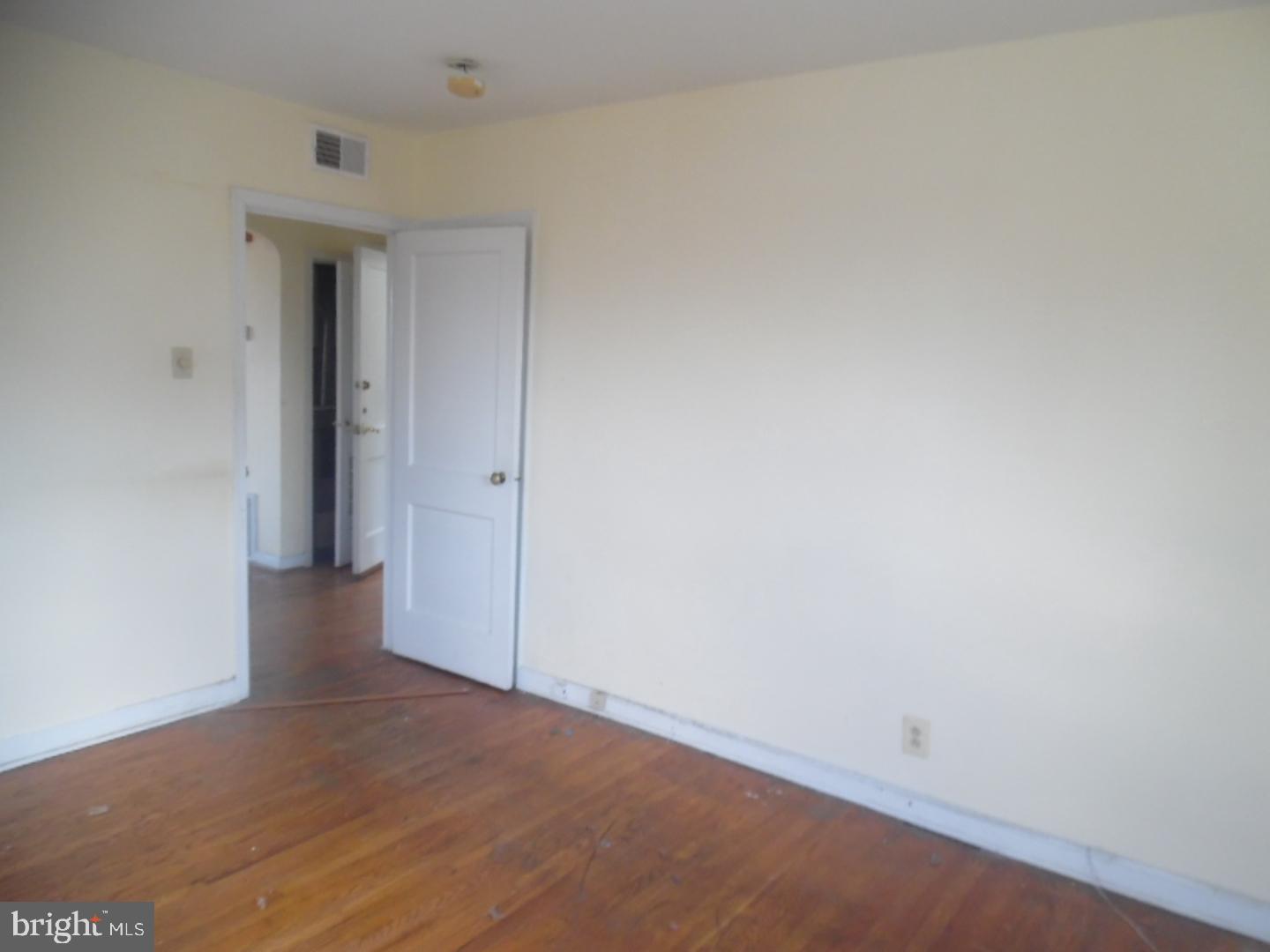 1627 Murdoch Road Philadelphia, PA 19150 - Photo 5 of 25 Gallery Image 5