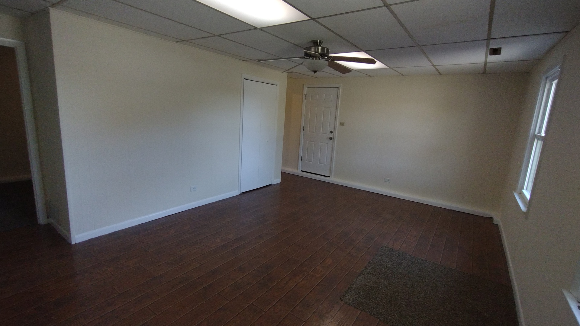 18315 Argyle Avenue Homewood, IL 60430 - Photo 5 of 19 a view of a room with an empty space