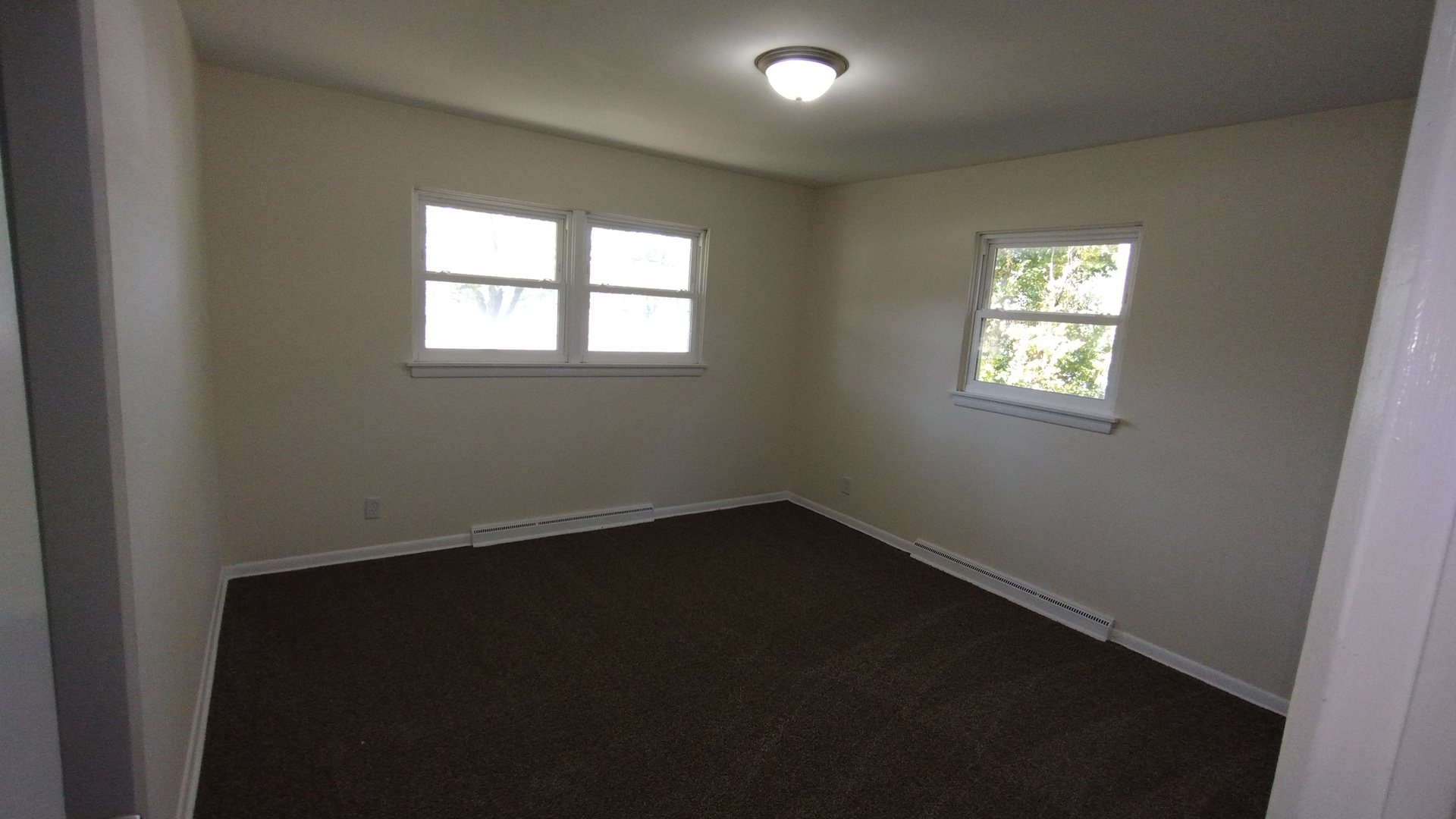 18315 Argyle Avenue Homewood, IL 60430 - Photo 10 of 19 an empty room with a window