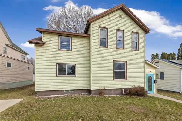 $185,000 | 309 East Lincoln Street, Caledonia, MN 55921