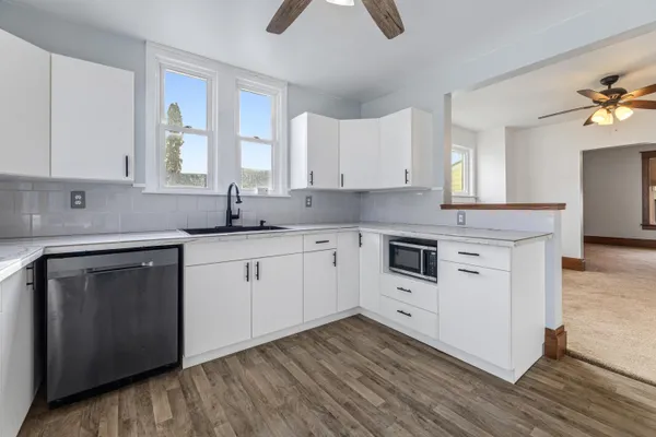$185,000 | 309 East Lincoln Street, Caledonia, MN 55921