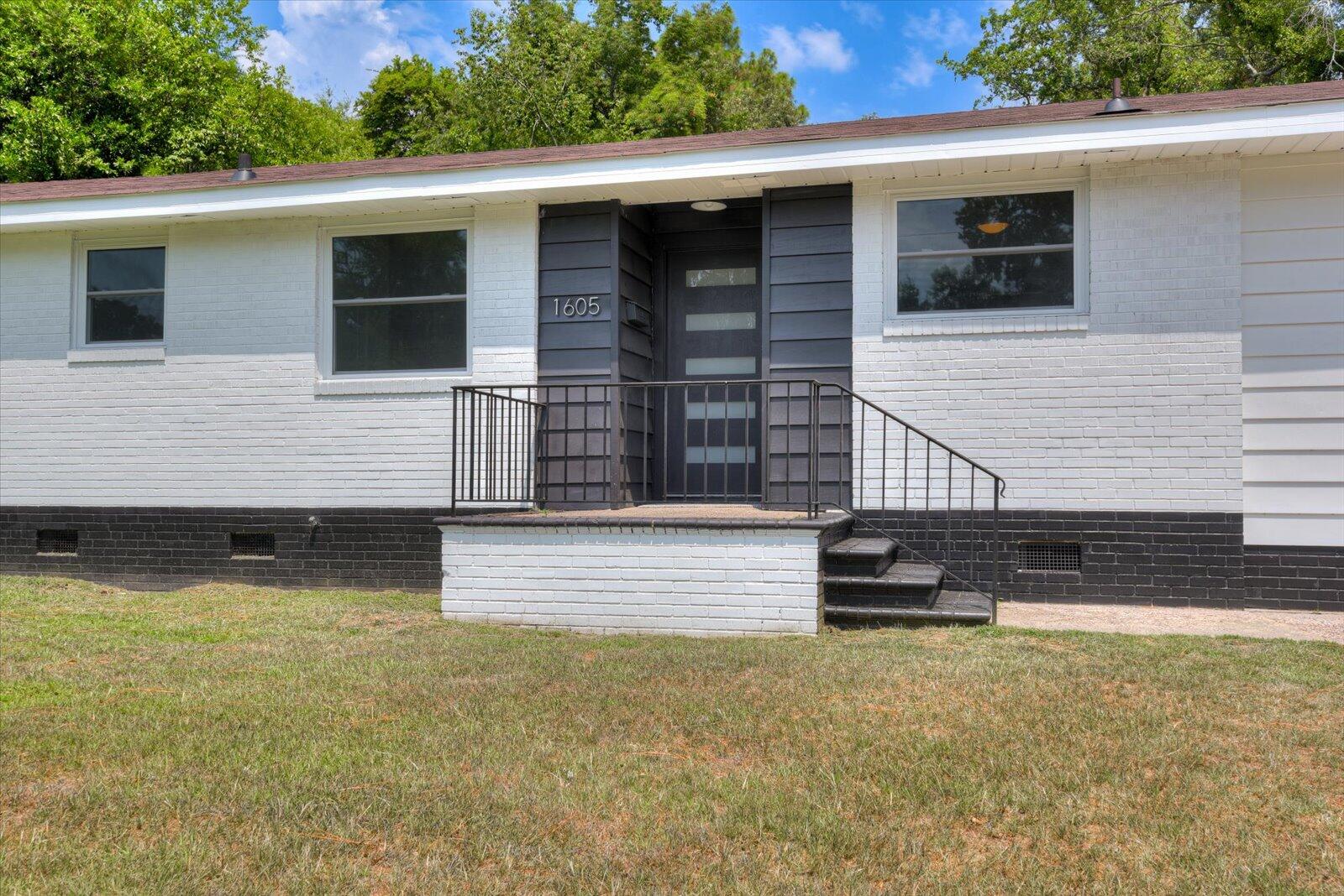 1605 Pendleton Road Augusta, GA 30904 - Photo 2 of 23 Front