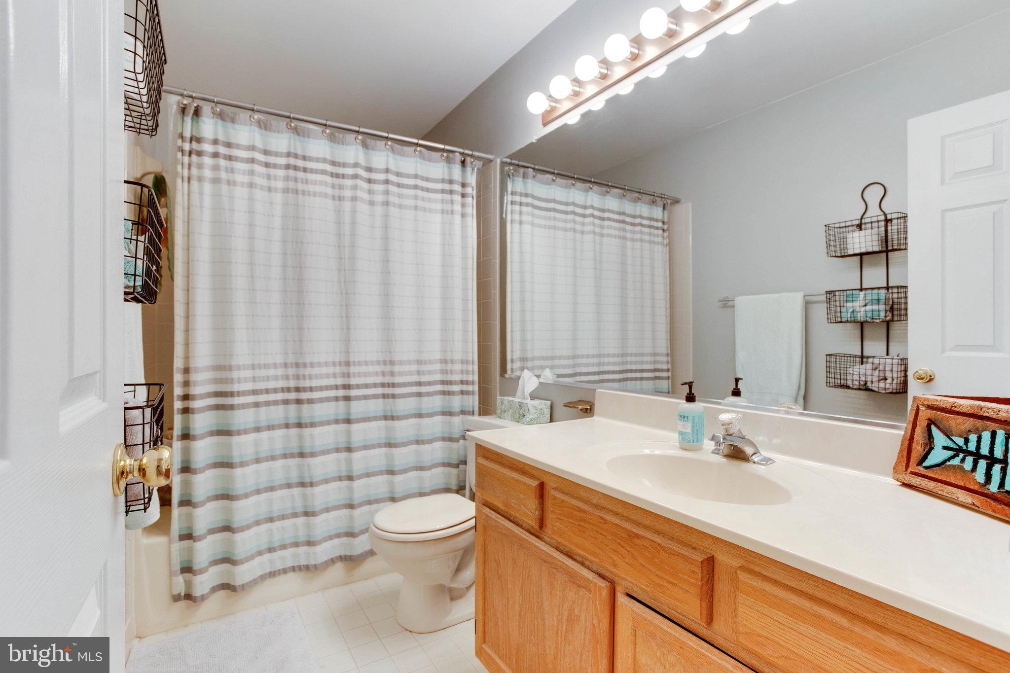 1506 Rochester Court Crofton, MD 21114 - Photo 33 of 45 Upper level hall bathroom!