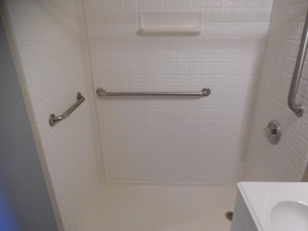 425 Hiler Road Columbus, OH 43228 - Photo 16 of 28 Gallery Image 16