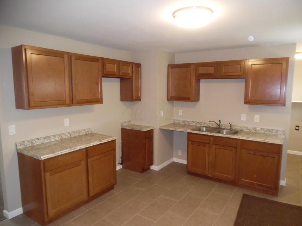 425 Hiler Road Columbus, OH 43228 - Photo 3 of 28 Gallery Image 3