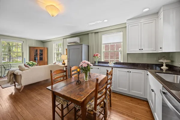 $4,250 | 55 Gadsden Street, Unit A, Charleston, SC 29401
