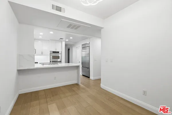 $1,299,000 | 5625 Crescent Parkway, Unit 301, Playa Vista, CA 90094