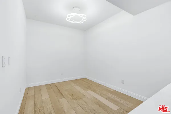 $1,299,000 | 5625 Crescent Parkway, Unit 301, Playa Vista, CA 90094