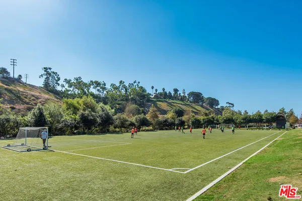 $1,299,000 | 5625 Crescent Parkway, Unit 301, Playa Vista, CA 90094