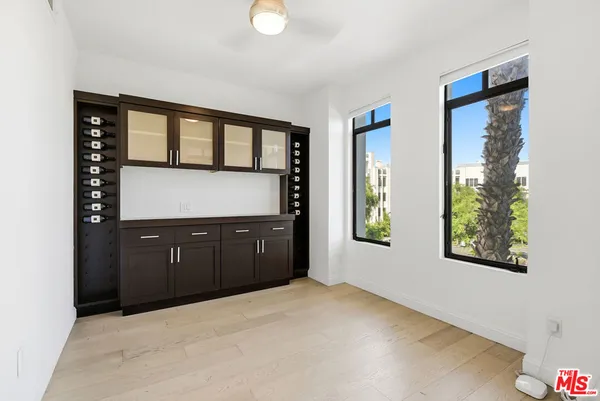 $1,299,000 | 5625 Crescent Parkway, Unit 301, Playa Vista, CA 90094