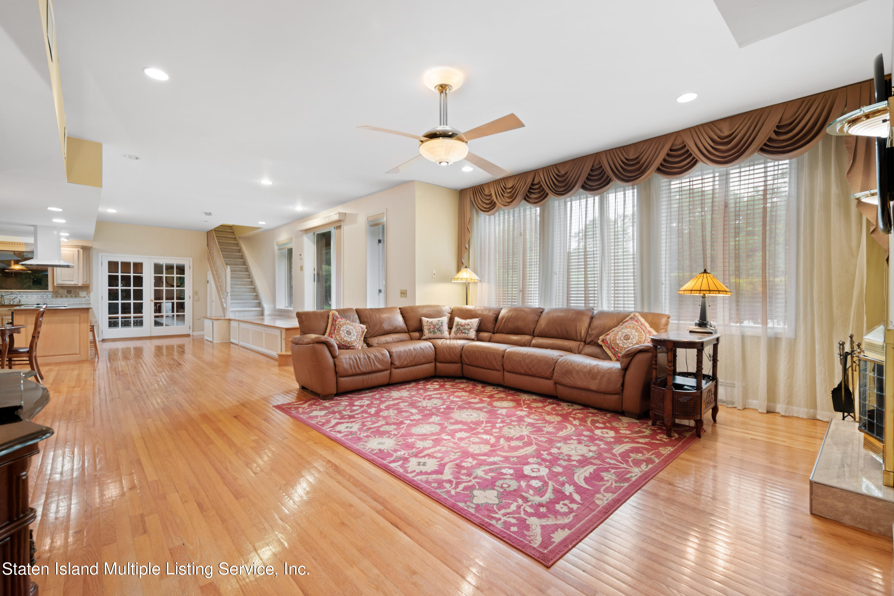 100 Wadsworth Road Staten Island, NY 10305 - Photo 15 of 46 luxury living room with giant windows
