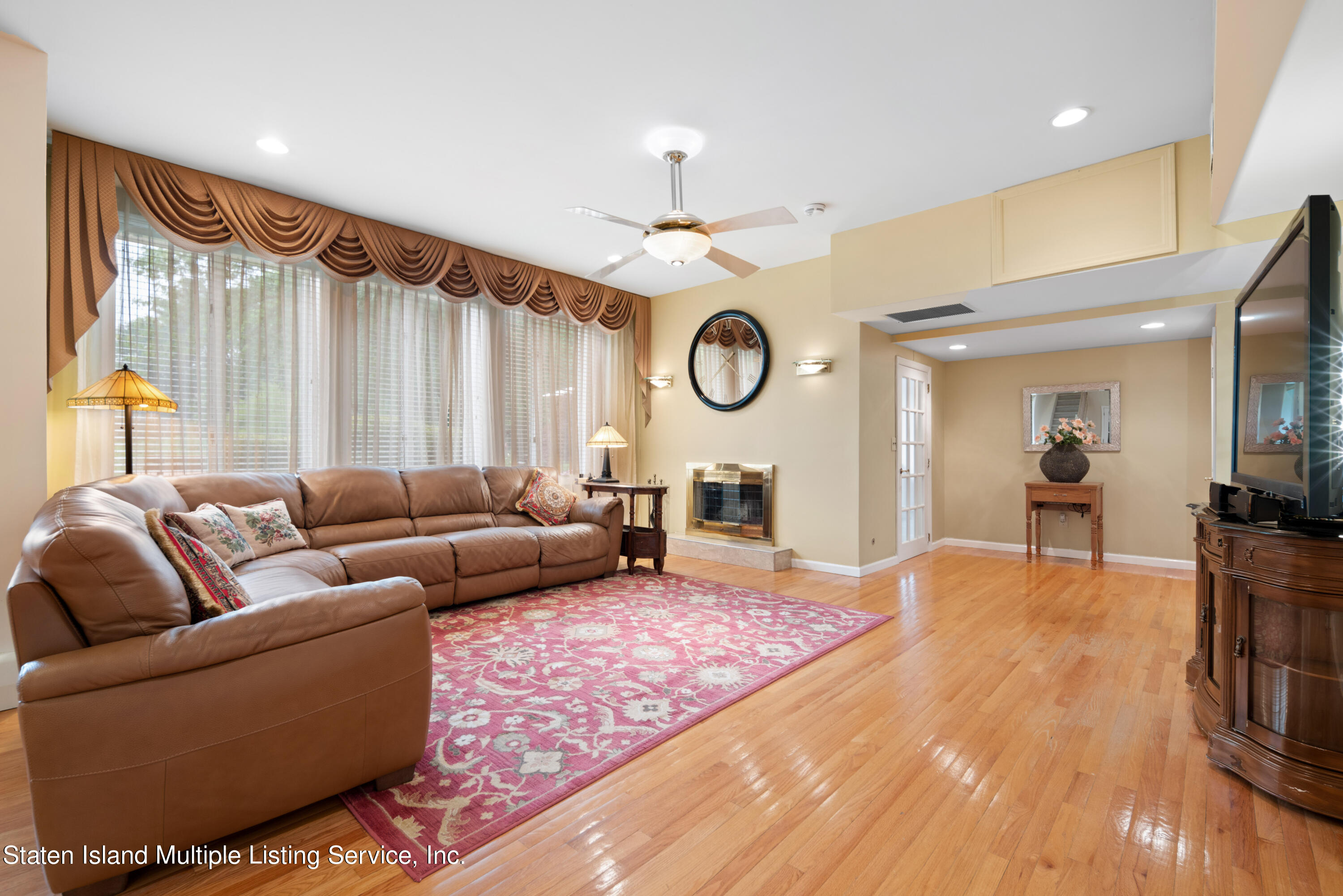 100 Wadsworth Road Staten Island, NY 10305 - Photo 16 of 46 luxury living room with giant windows
