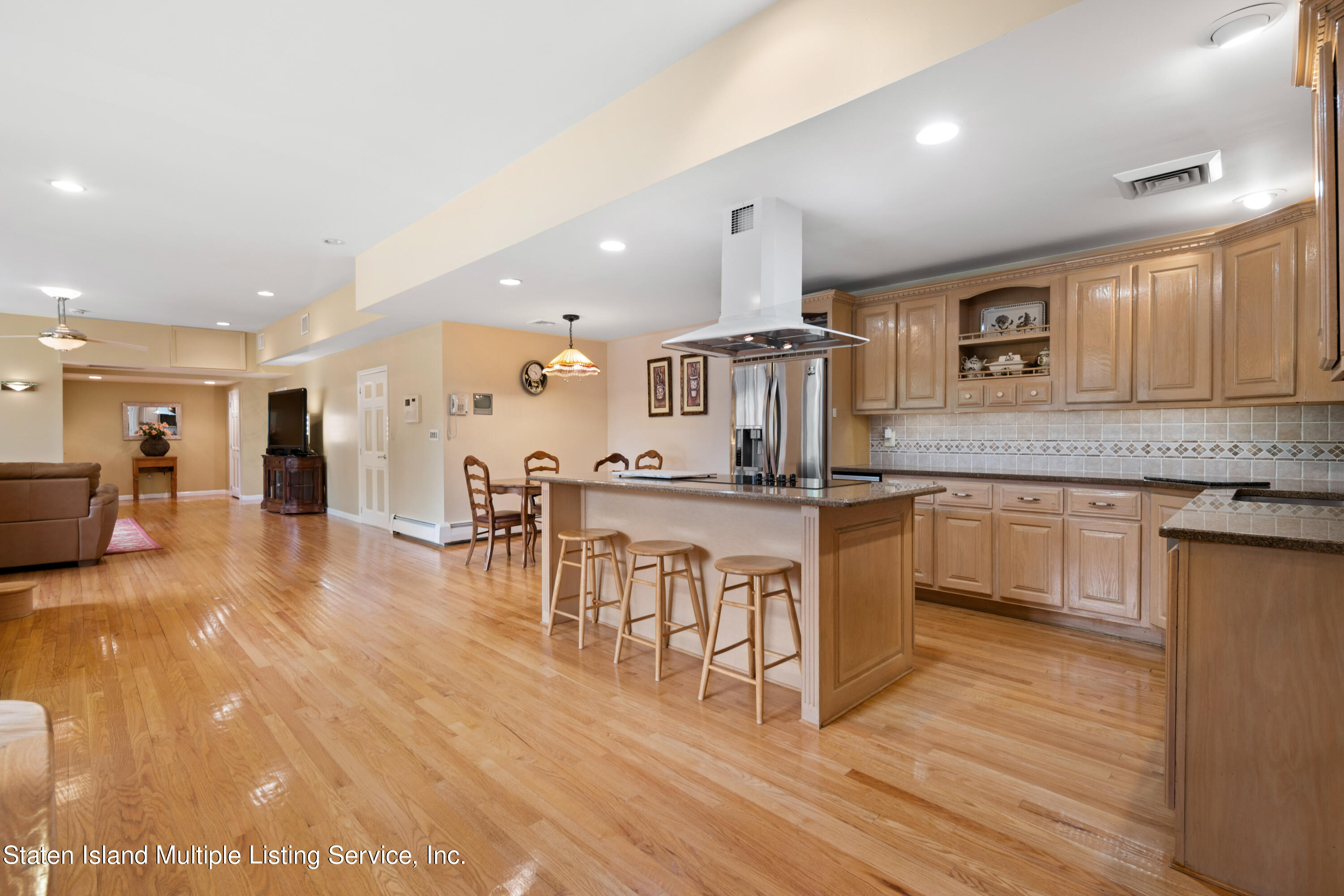 100 Wadsworth Road Staten Island, NY 10305 - Photo 17 of 46 luxury kitchen with giant windows