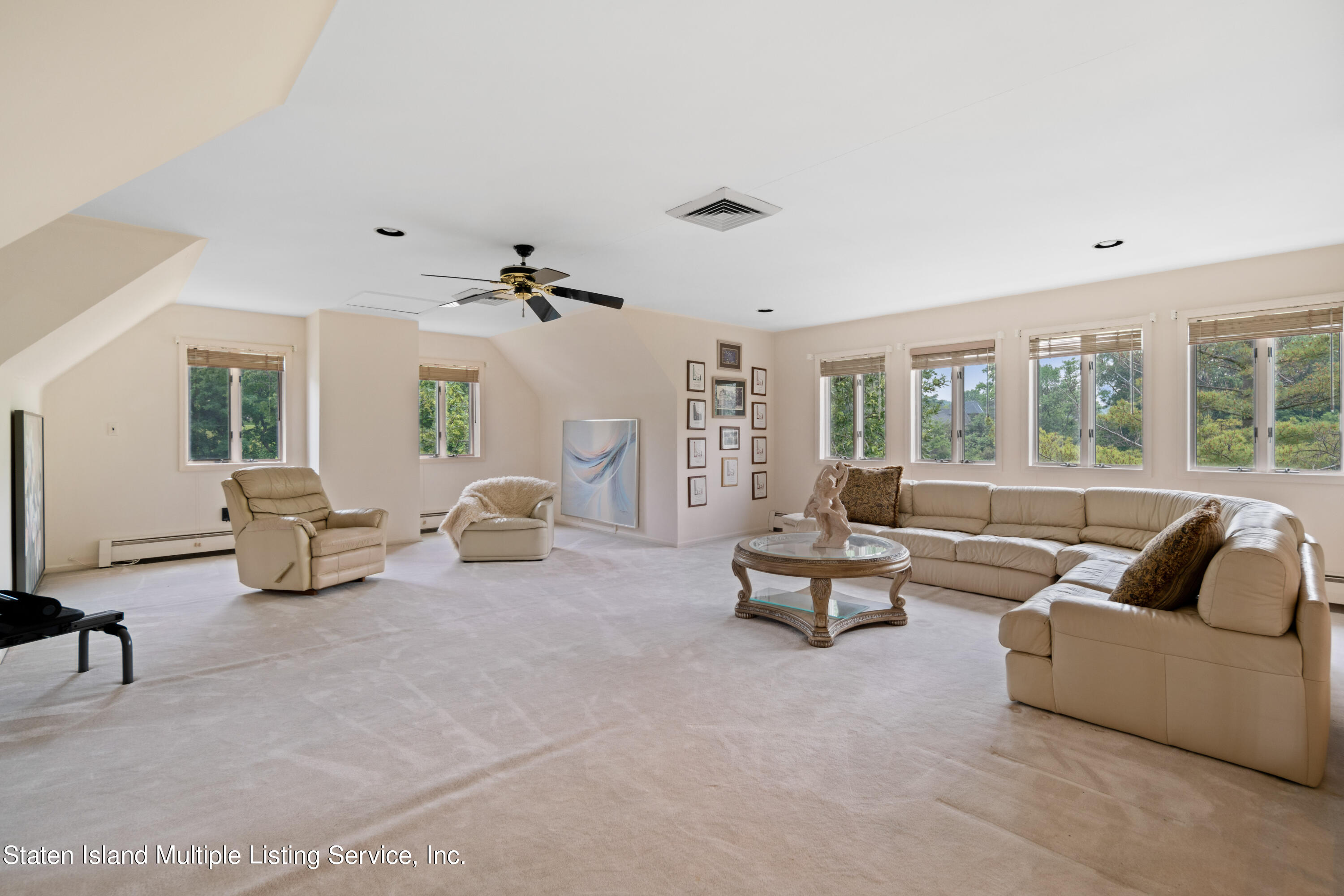 100 Wadsworth Road Staten Island, NY 10305 - Photo 28 of 46 luxury living room with sunlight