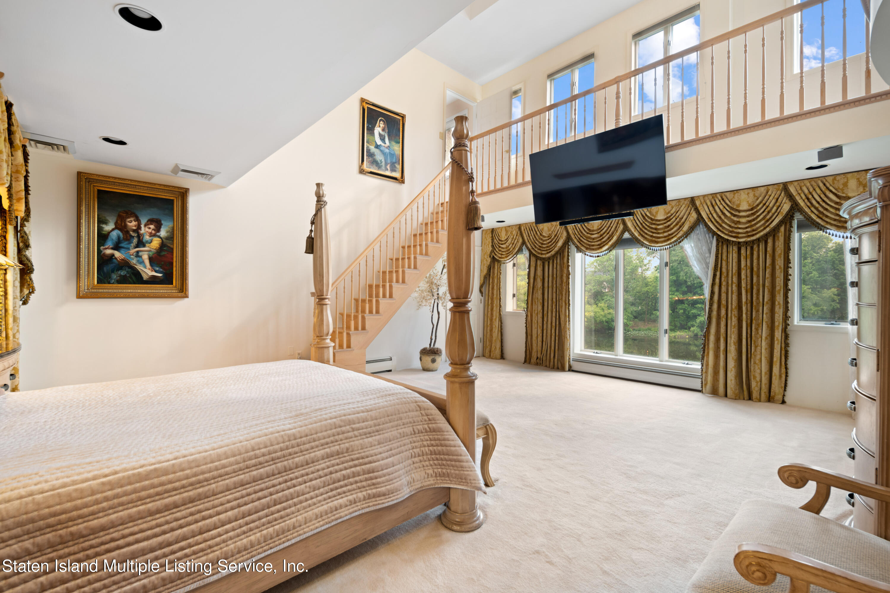 100 Wadsworth Road Staten Island, NY 10305 - Photo 30 of 46 luxury bedroom in staten island