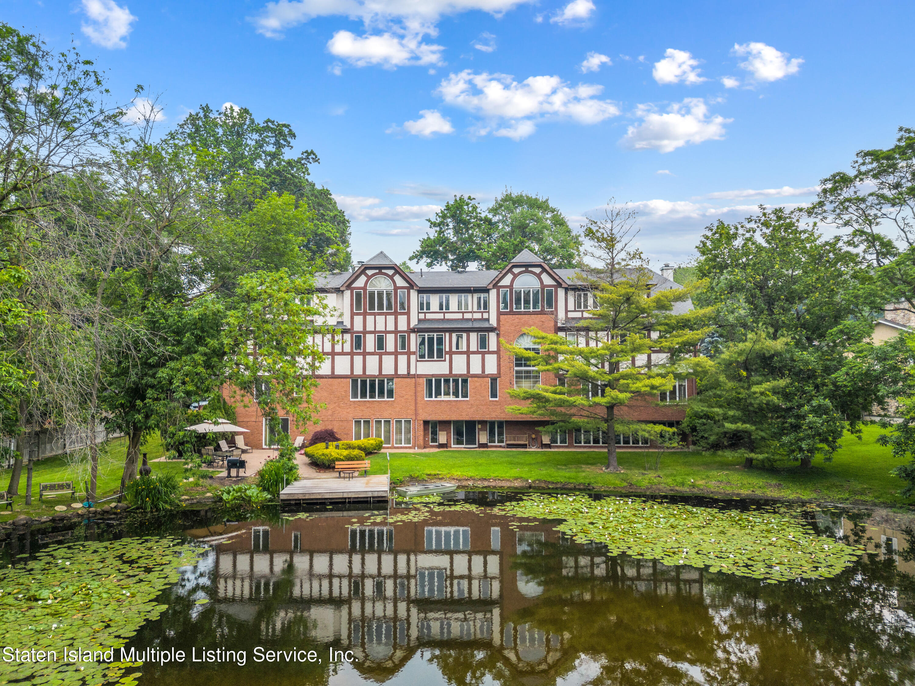 100 Wadsworth Road Staten Island, NY 10305 - Photo 33 of 46 big luxury house in staten island