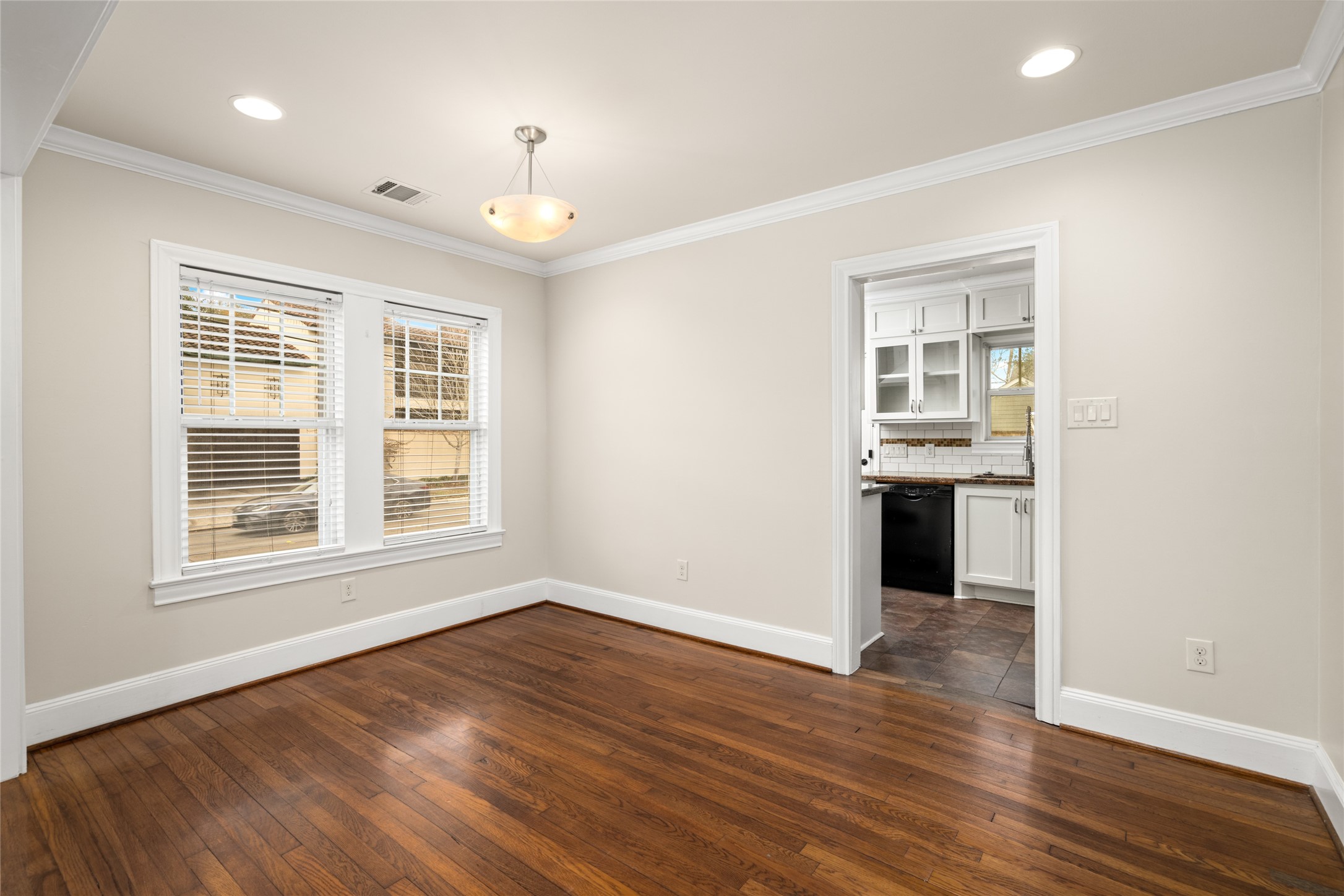 3934 Rice Boulevard Houston, TX 77005 - Photo 8 of 21