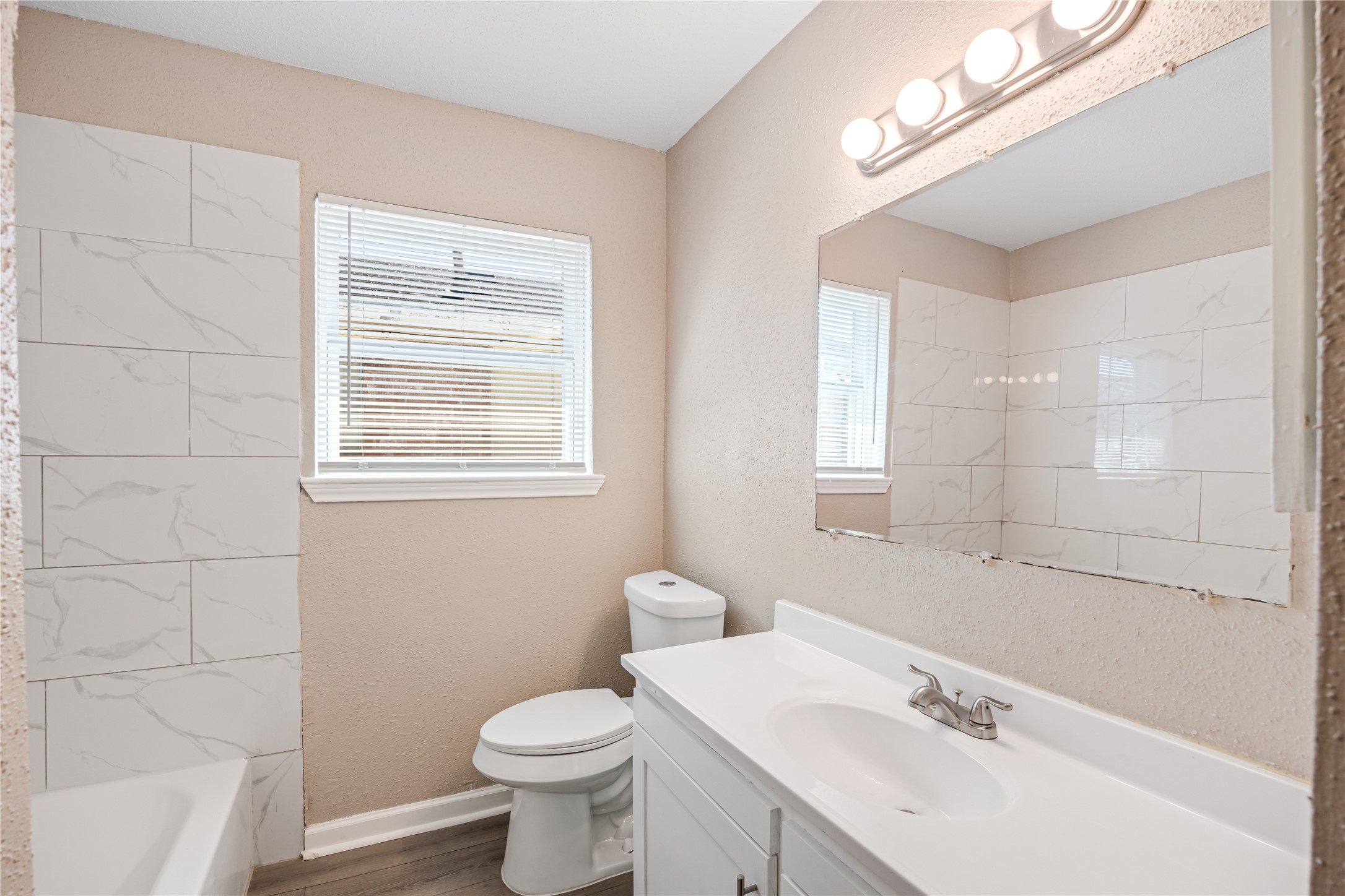 9614 Bean Street Houston, TX 77078 - Photo 5 of 28