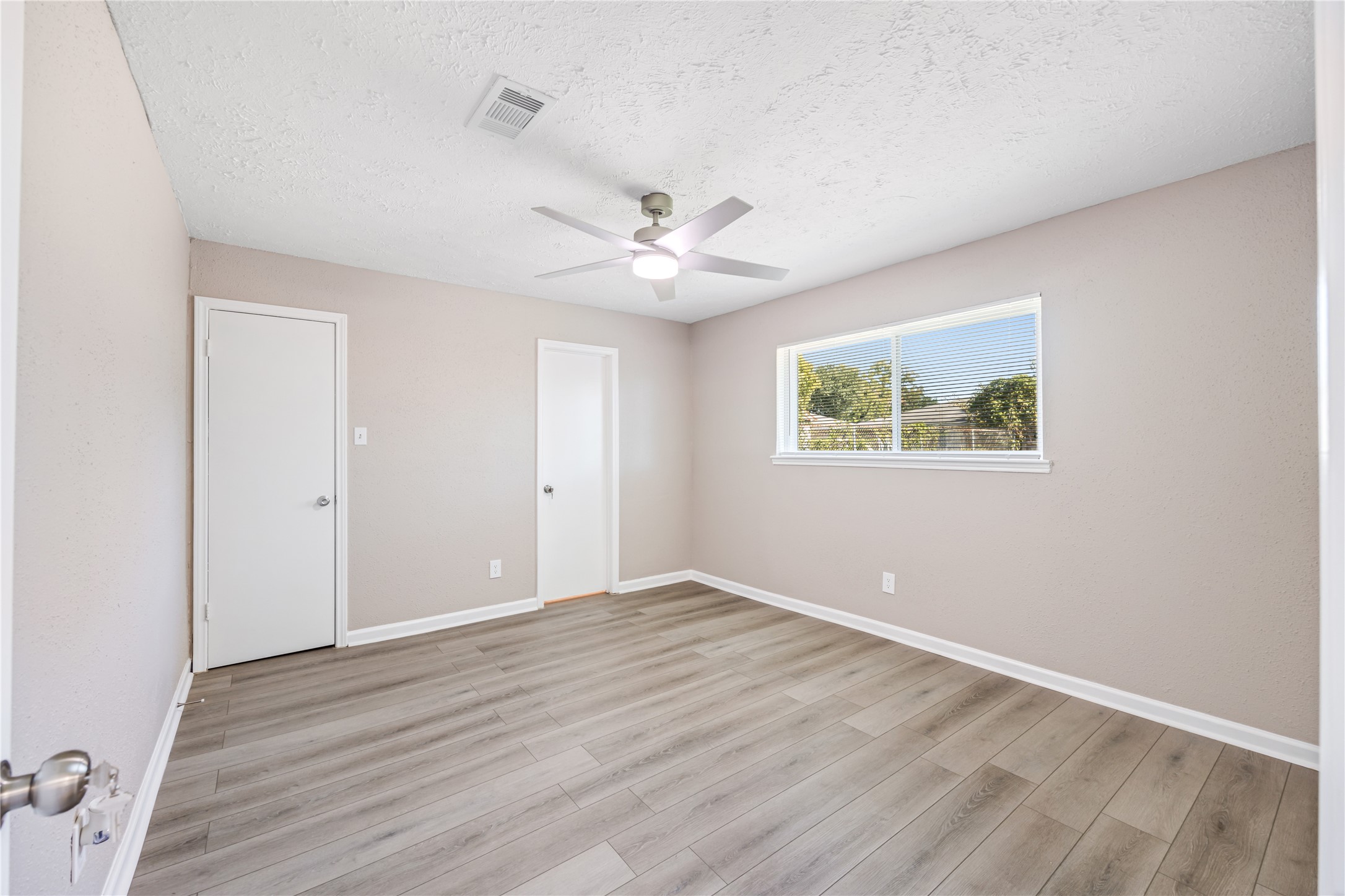 9614 Bean Street Houston, TX 77078 - Photo 8 of 28