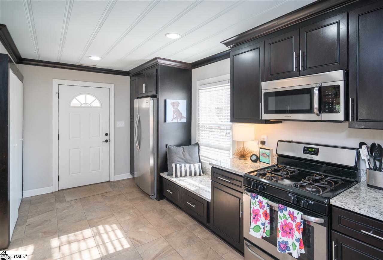710 Parkins Mill Road Greenville, SC 29607 - Photo 9 of 29