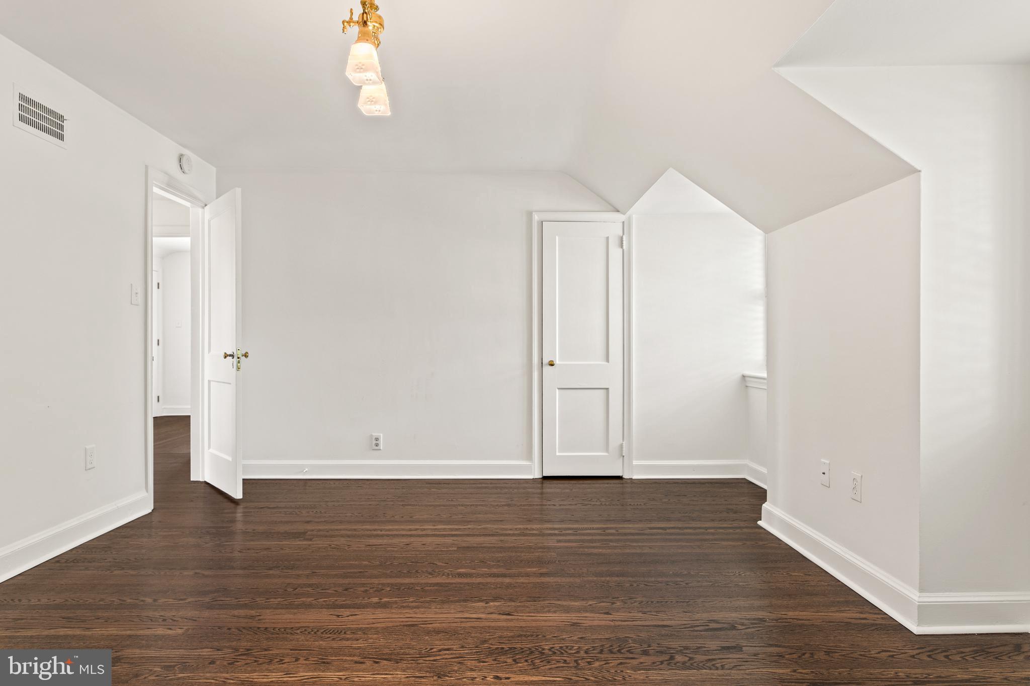 1 Marlyn Circle Wayne, PA 19087 - Photo 22 of 33 an empty room with wooden floor