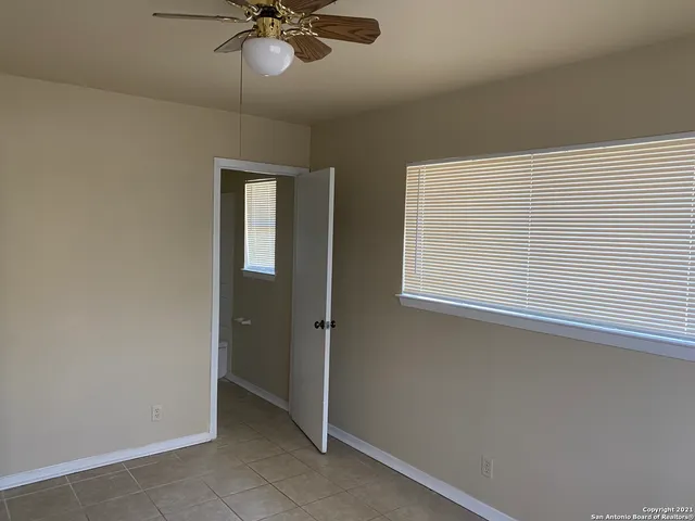 $1,375 | 1045 Gettysburg Drive, Schertz, TX 78154