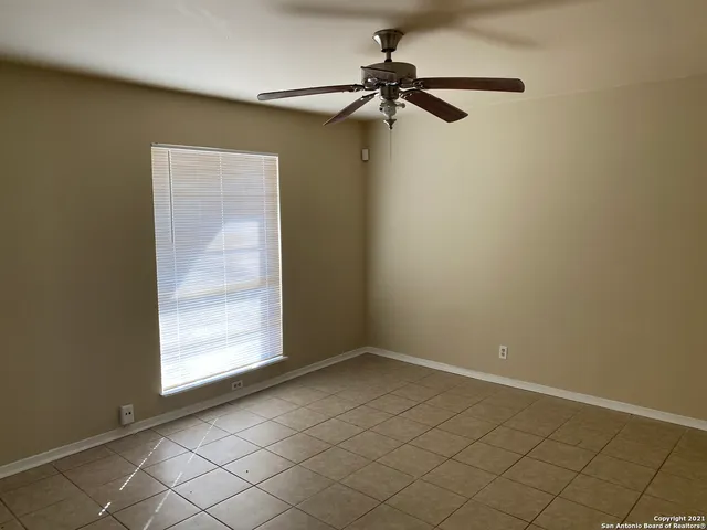$1,375 | 1045 Gettysburg Drive, Schertz, TX 78154