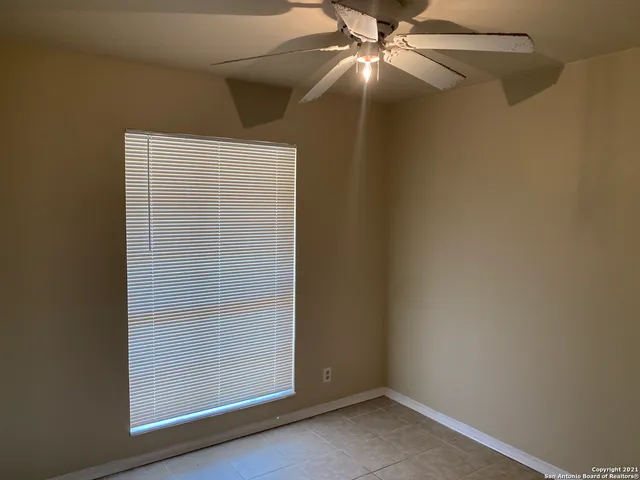 $1,375 | 1045 Gettysburg Drive, Schertz, TX 78154