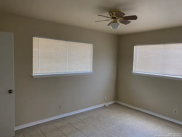 $1,375 | 1045 Gettysburg Drive, Schertz, TX 78154