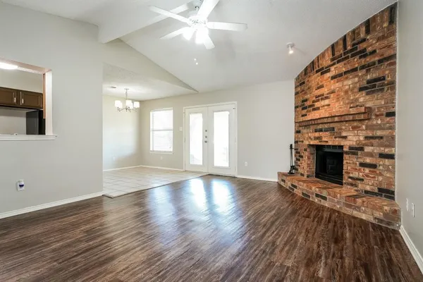 $2,070 | 6117 Autumn Springs Drive, Arlington, TX 76001