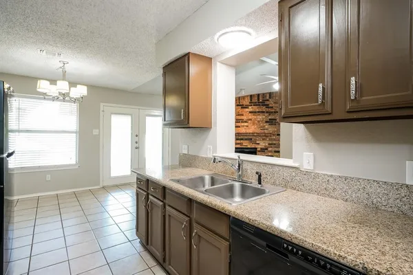 $2,070 | 6117 Autumn Springs Drive, Arlington, TX 76001
