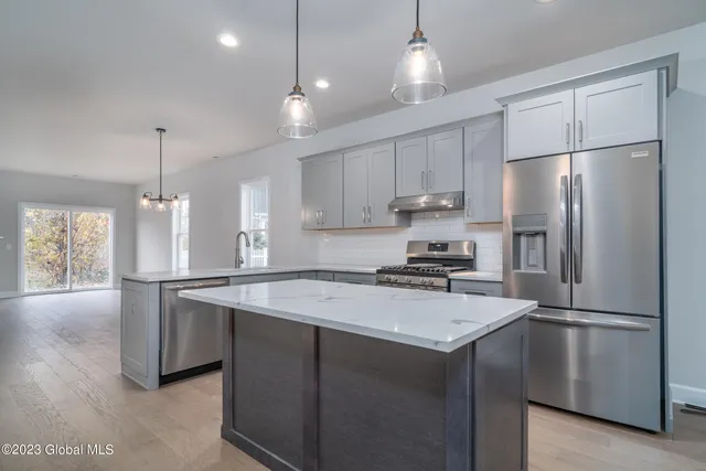 $499,400 | 24 Priddle Lane, Latham, NY 12110