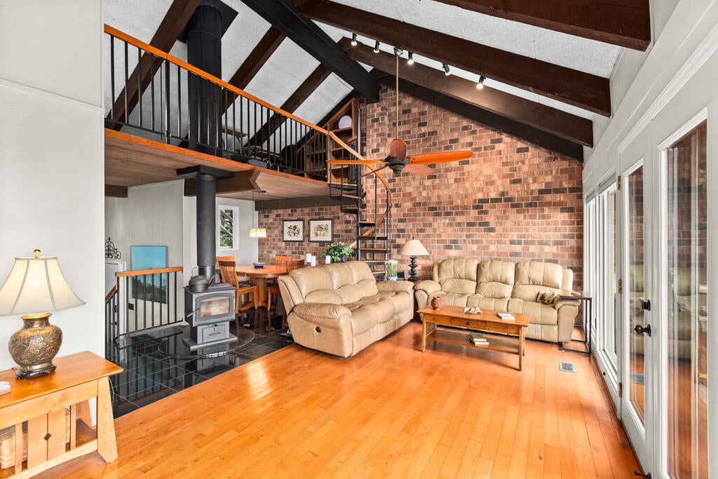 39 Villa Road Hillsville, VA 24343 - Photo 5 of 41 Gallery Image 5