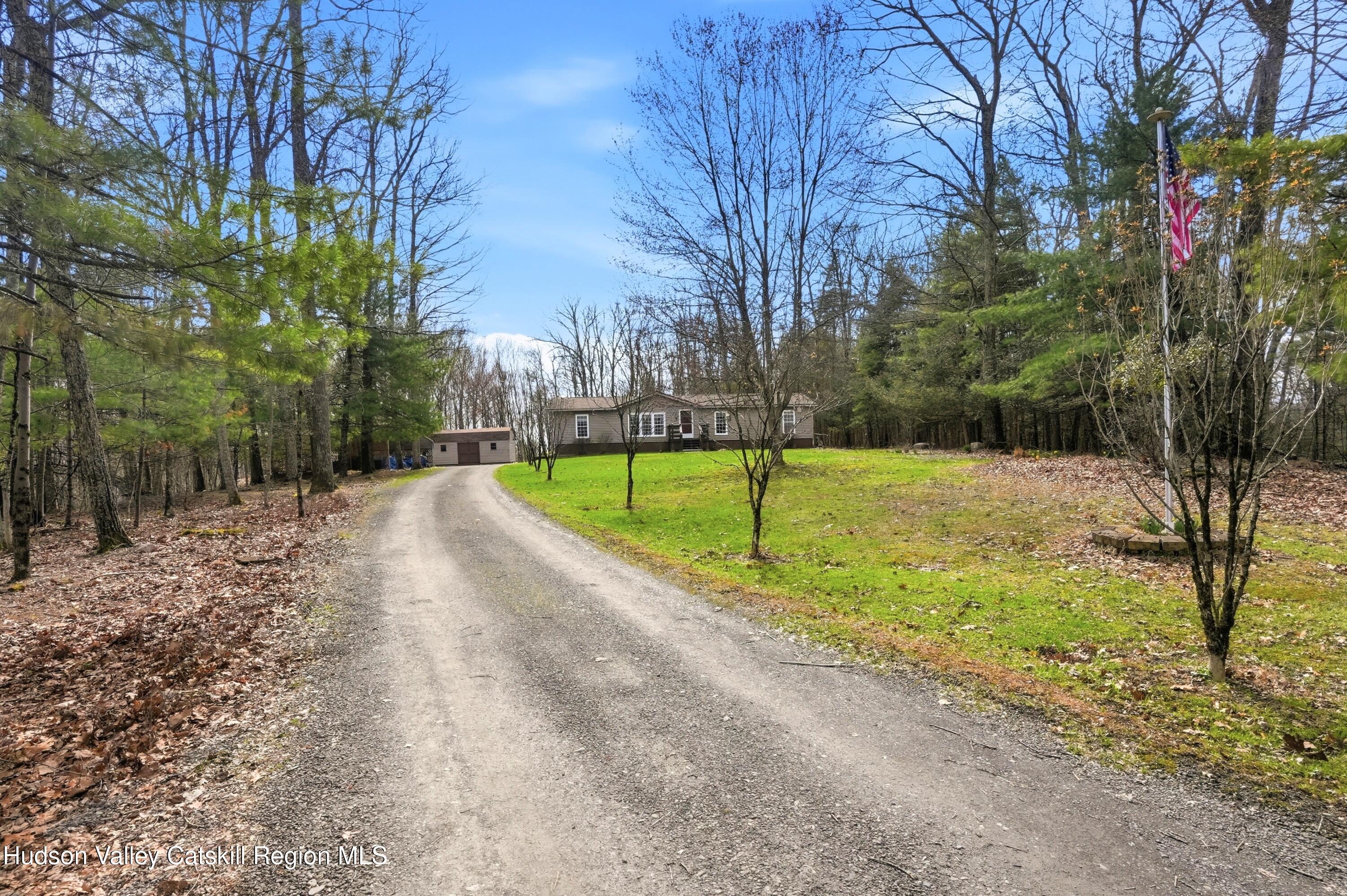 251 City Hall Road Kerhonkson, NY 12446 - Photo 2 of 43 2-print-DSC00281