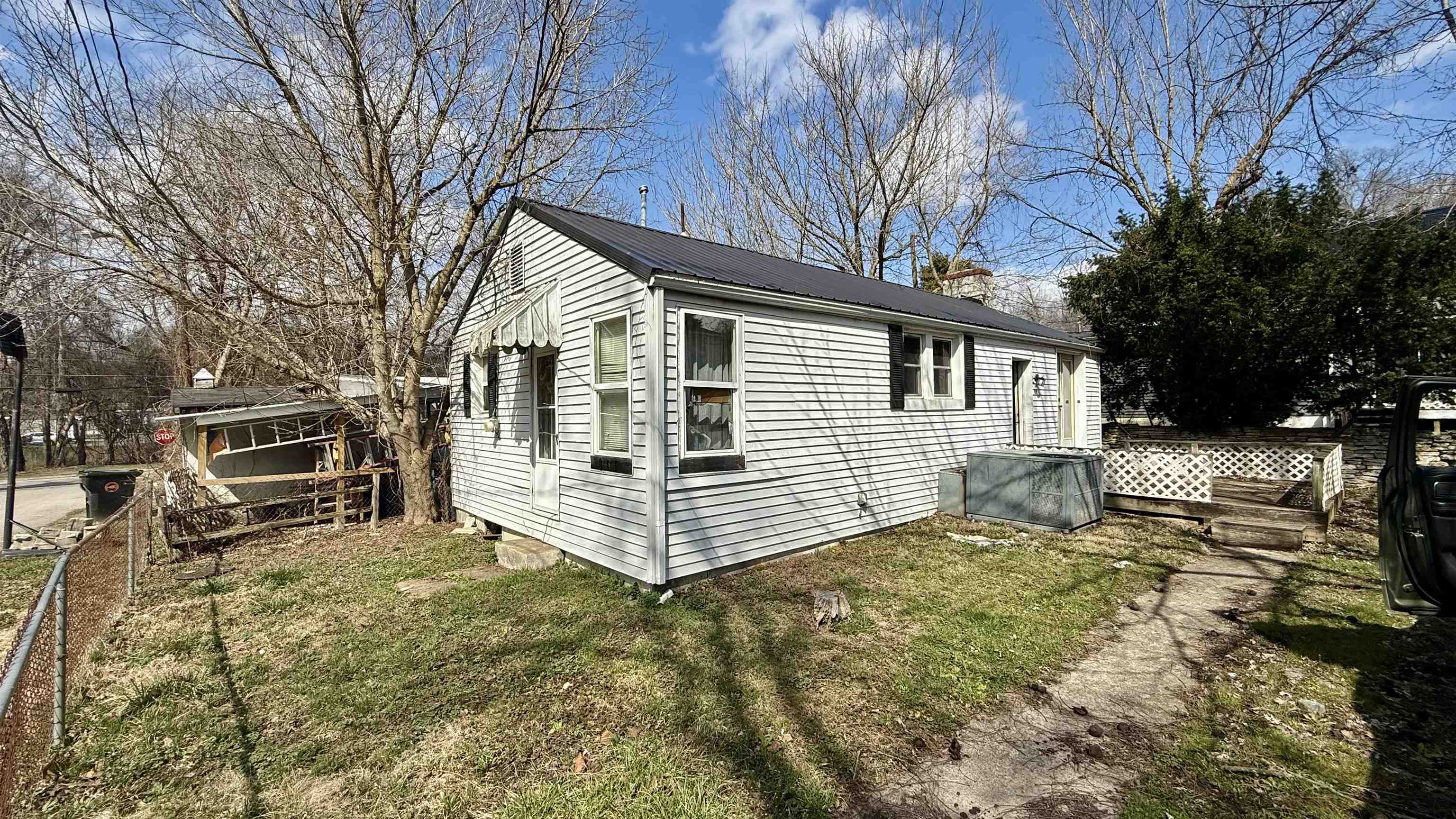 815 Reed Court Raceland, KY 41169 - Photo 2 of 10