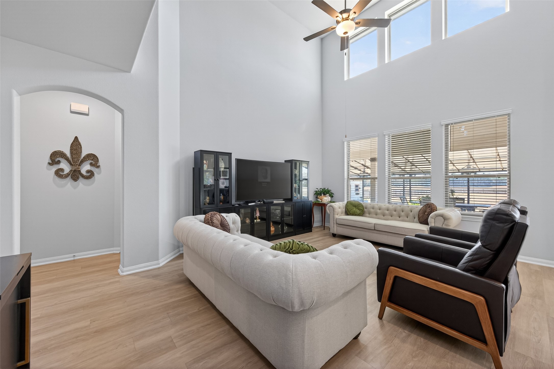 9725 Guadalupe Street Conroe, TX 77303 - Photo 9 of 41