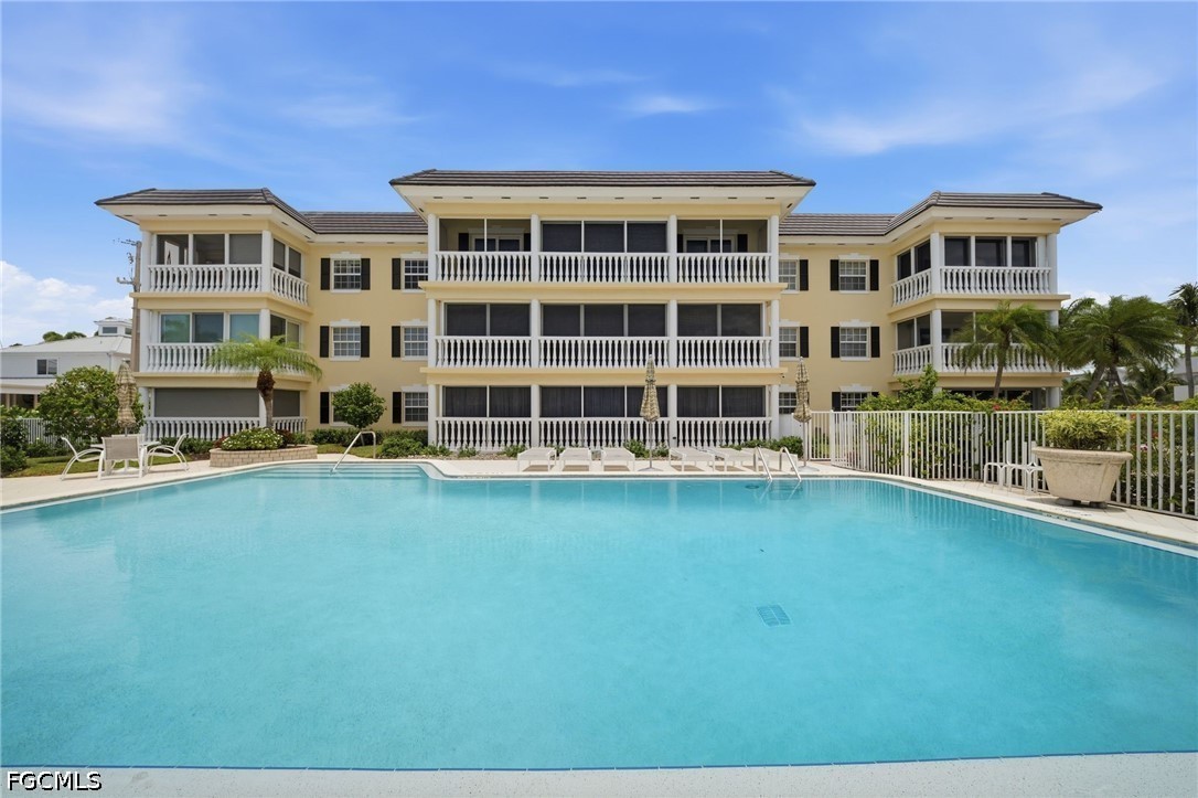 666 3rd Street South, Unit 304 Naples, FL 34102 - Photo 27 of 34